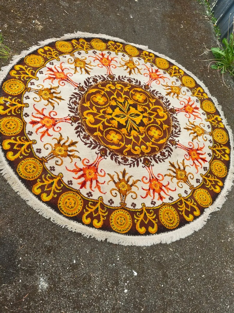 indoor carpet - Image 1