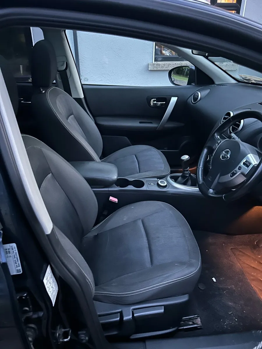 1.6 Qashqai+2 4 Wheel Drive low kms new NCT - Image 4