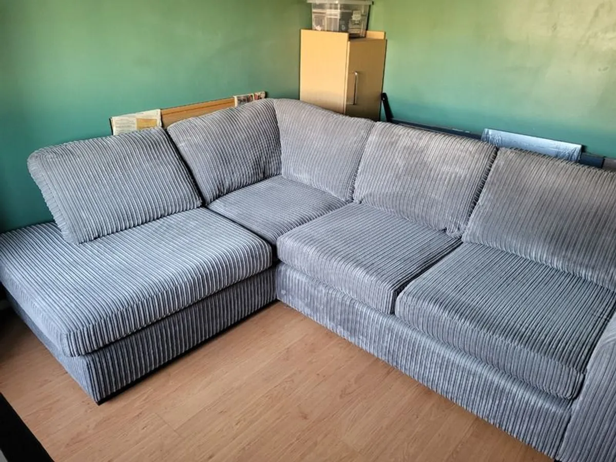 Mint Condition Corner Sofa - Image 1