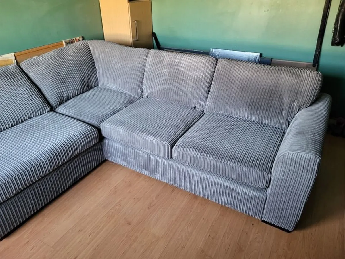Mint Condition Corner Sofa - Image 2