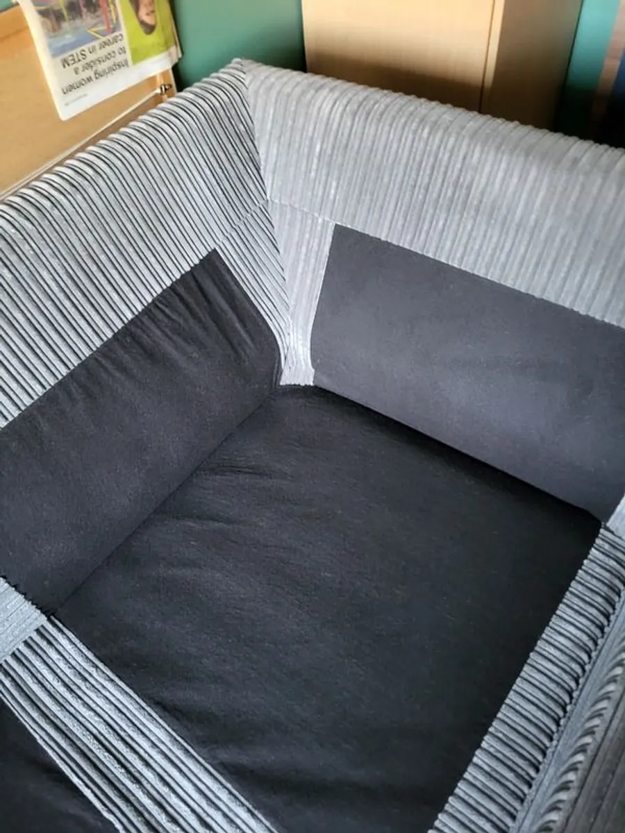 Mint Condition Corner Sofa - Image 3