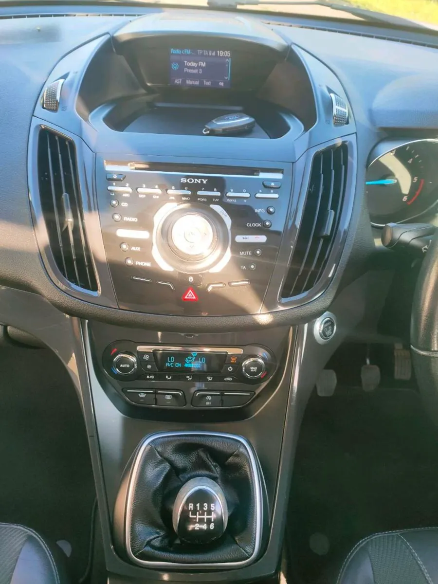 2015 Ford Kuga AWD 180 €10999 - Image 1