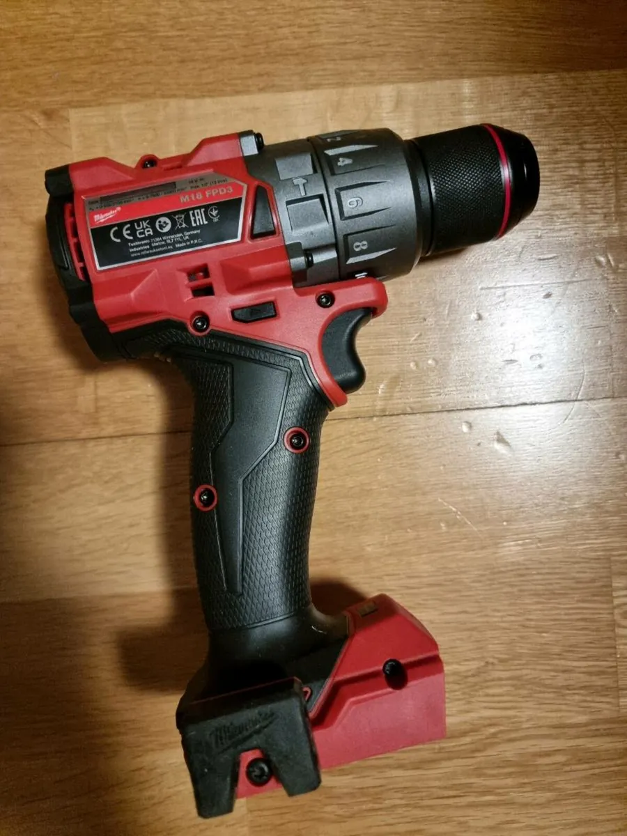 Milwaukee M18FPD3 Fuel Gen4 Combi Drill Body - Image 2