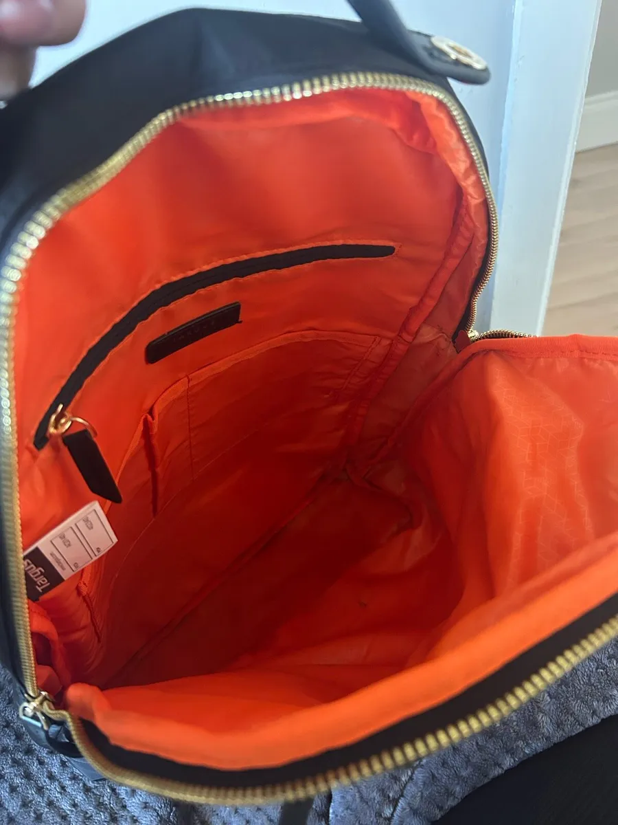 Black Targus Backpack - Image 2