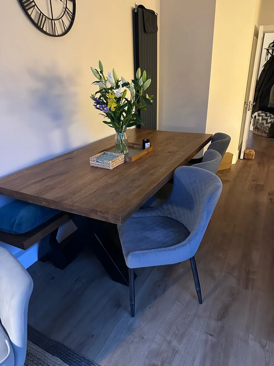 Dinning room table and chairs - Image 3