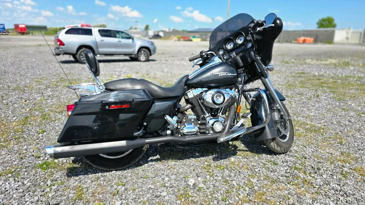 Harley-Davidson Street Glide 2008 FLHX - Image 4