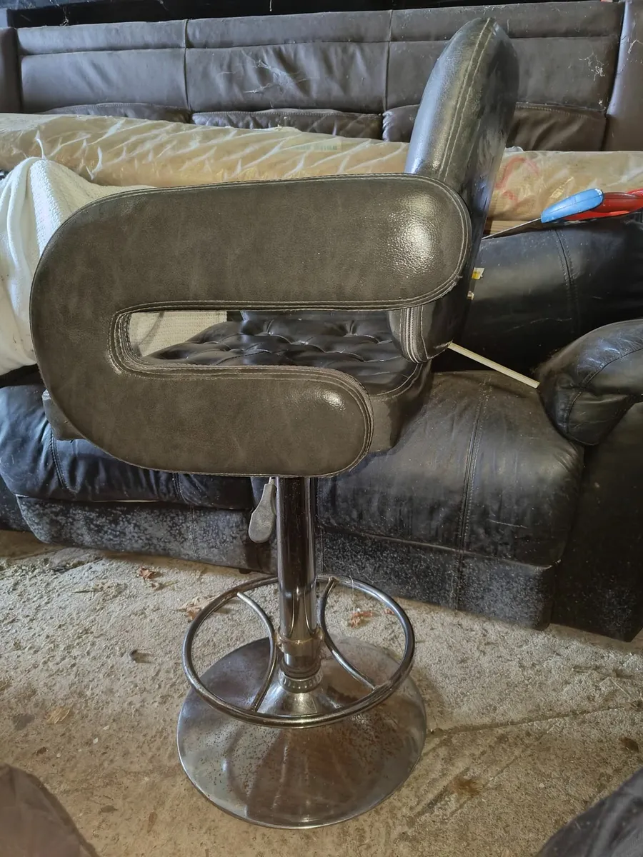 bar chair - Image 2
