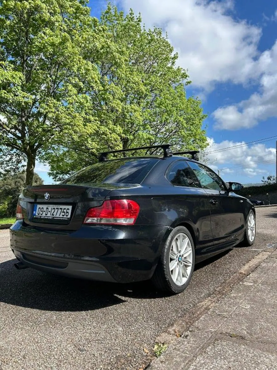 BMW 1-Series 2009 - Image 2