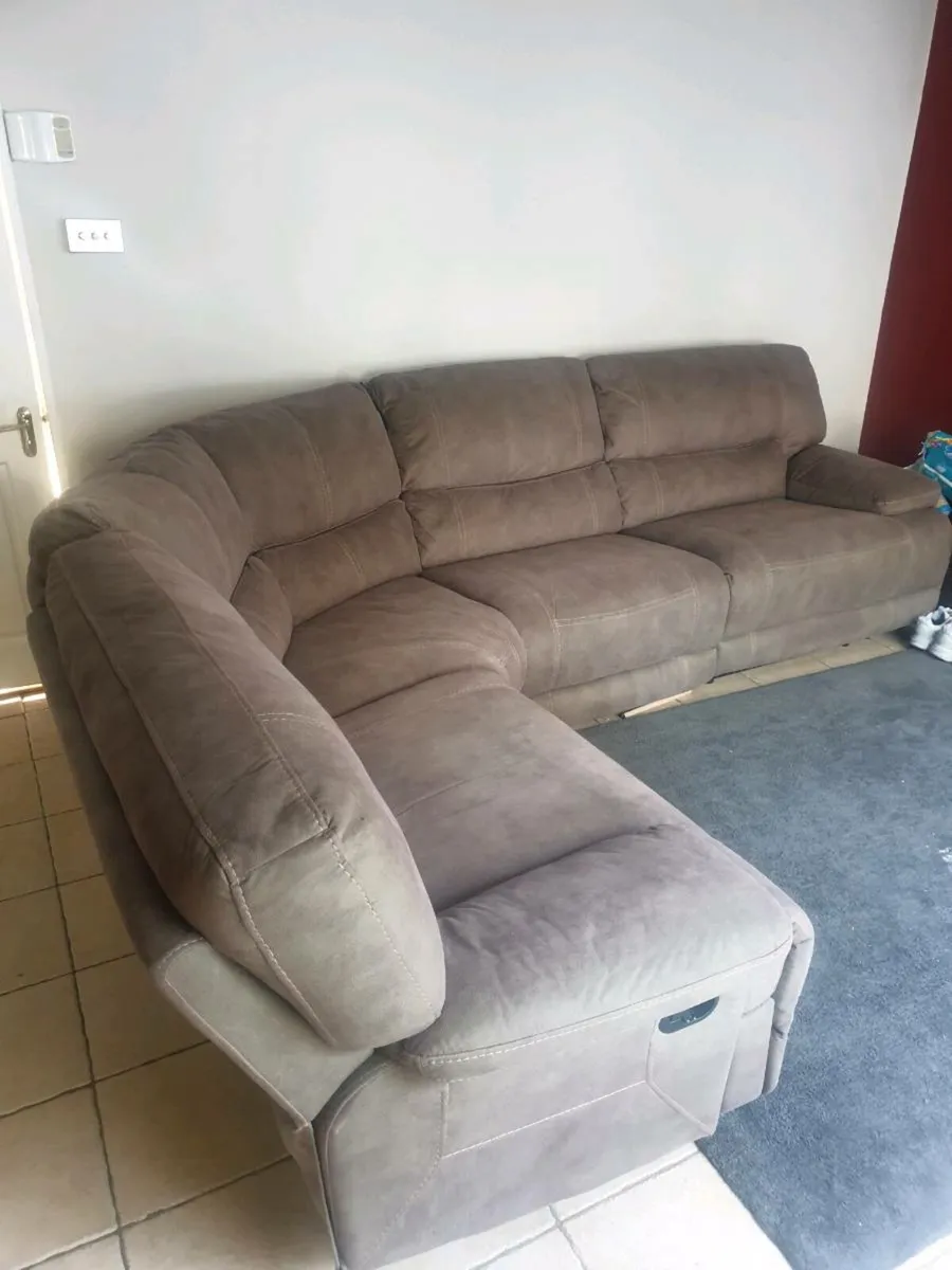 Double recliner L shape sofa - Image 2