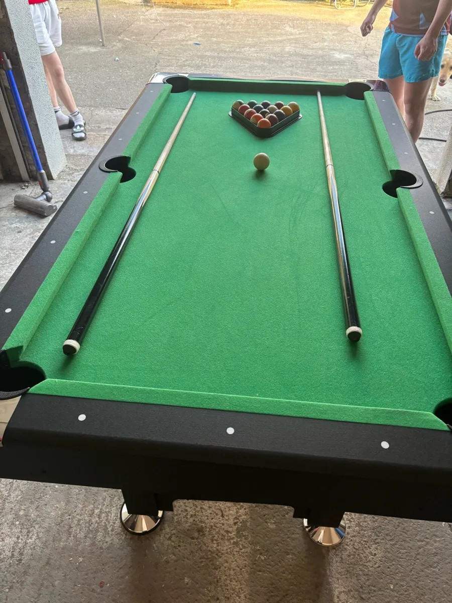 Pool table - Image 2