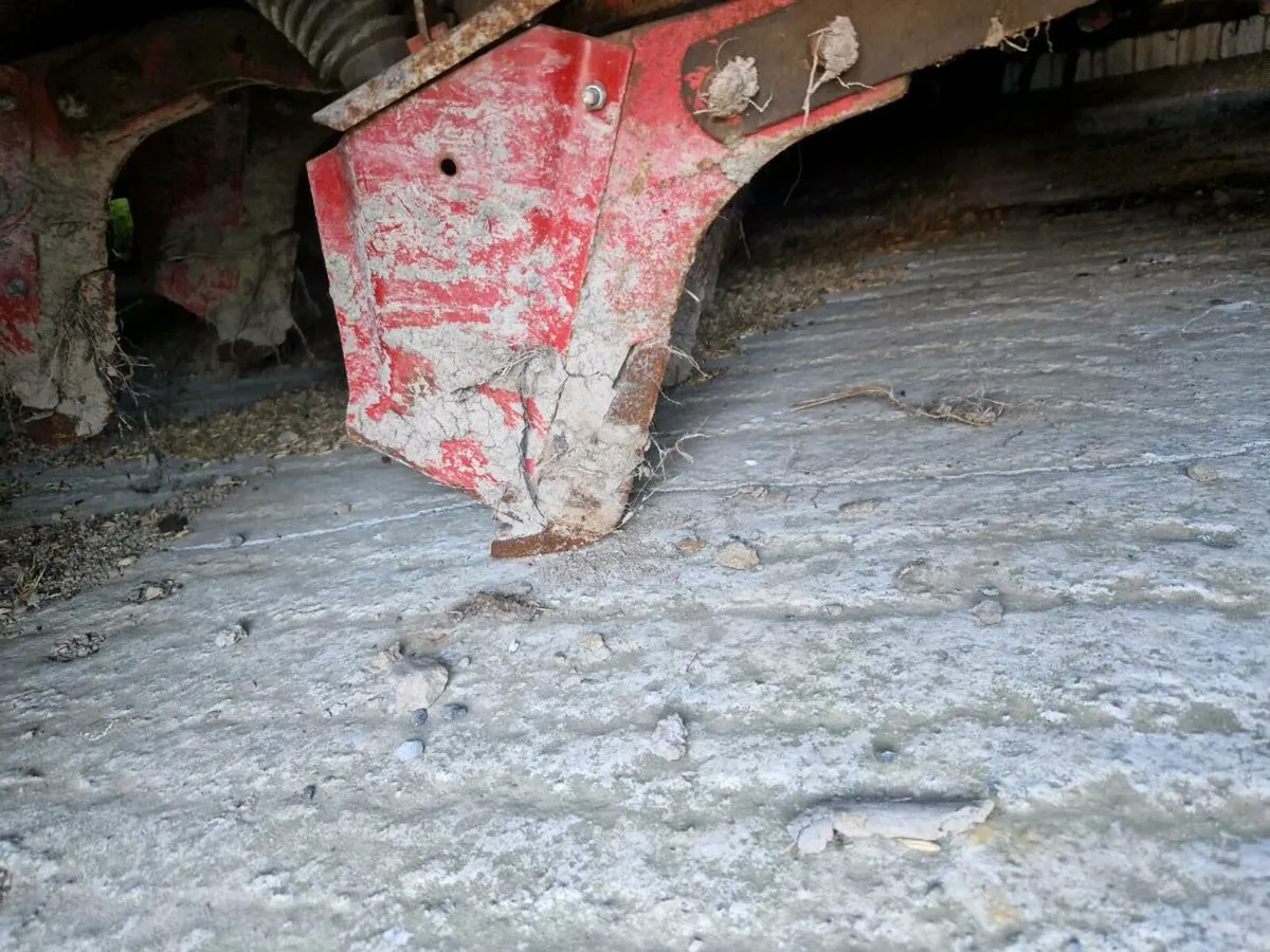 Massey Ferguson 500 Seed Drill 4m - Image 3