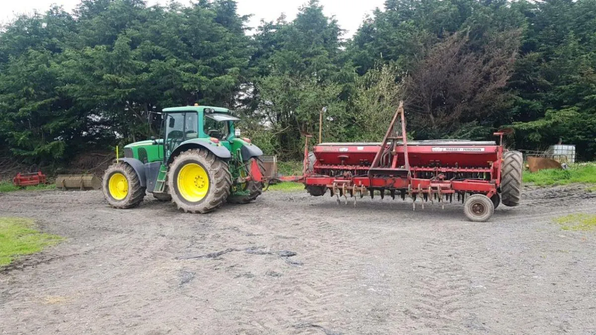 Massey Ferguson 500 Seed Drill 4m - Image 1