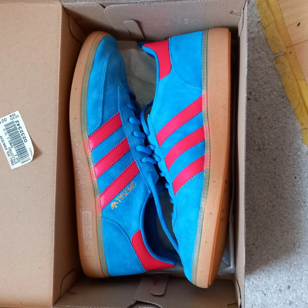 Adidas spezial size 9 - Image 4
