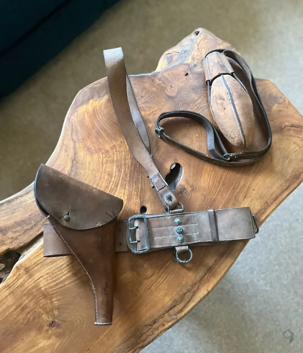Ww1 Major Signed Sam Browne Belt,Holster and Flask - Image 1