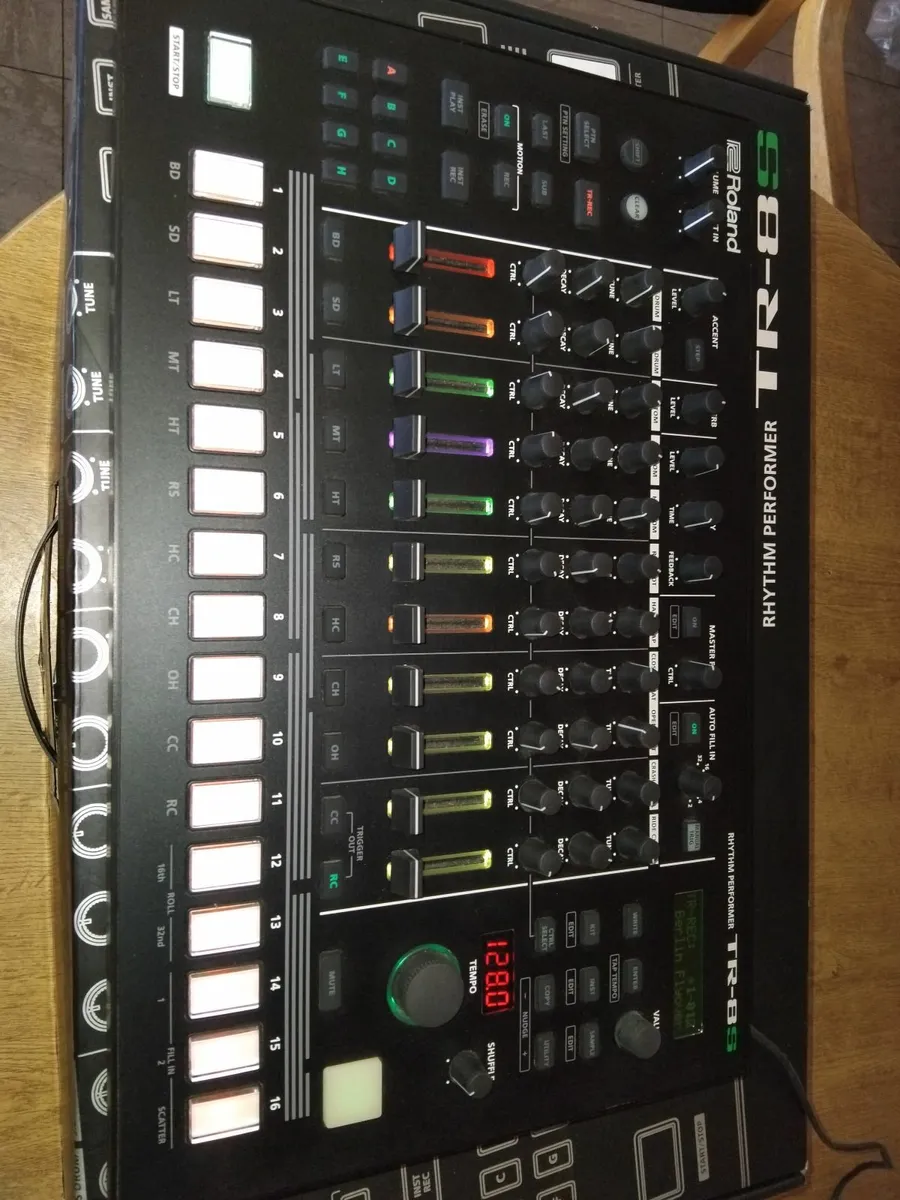 Roland tr8s and tb3 - Image 4