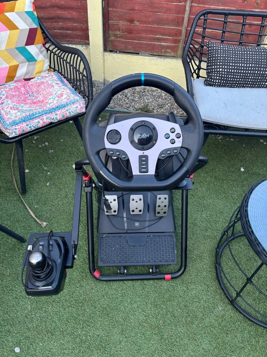 Driving set for PlayStation or Xbox - Image 1