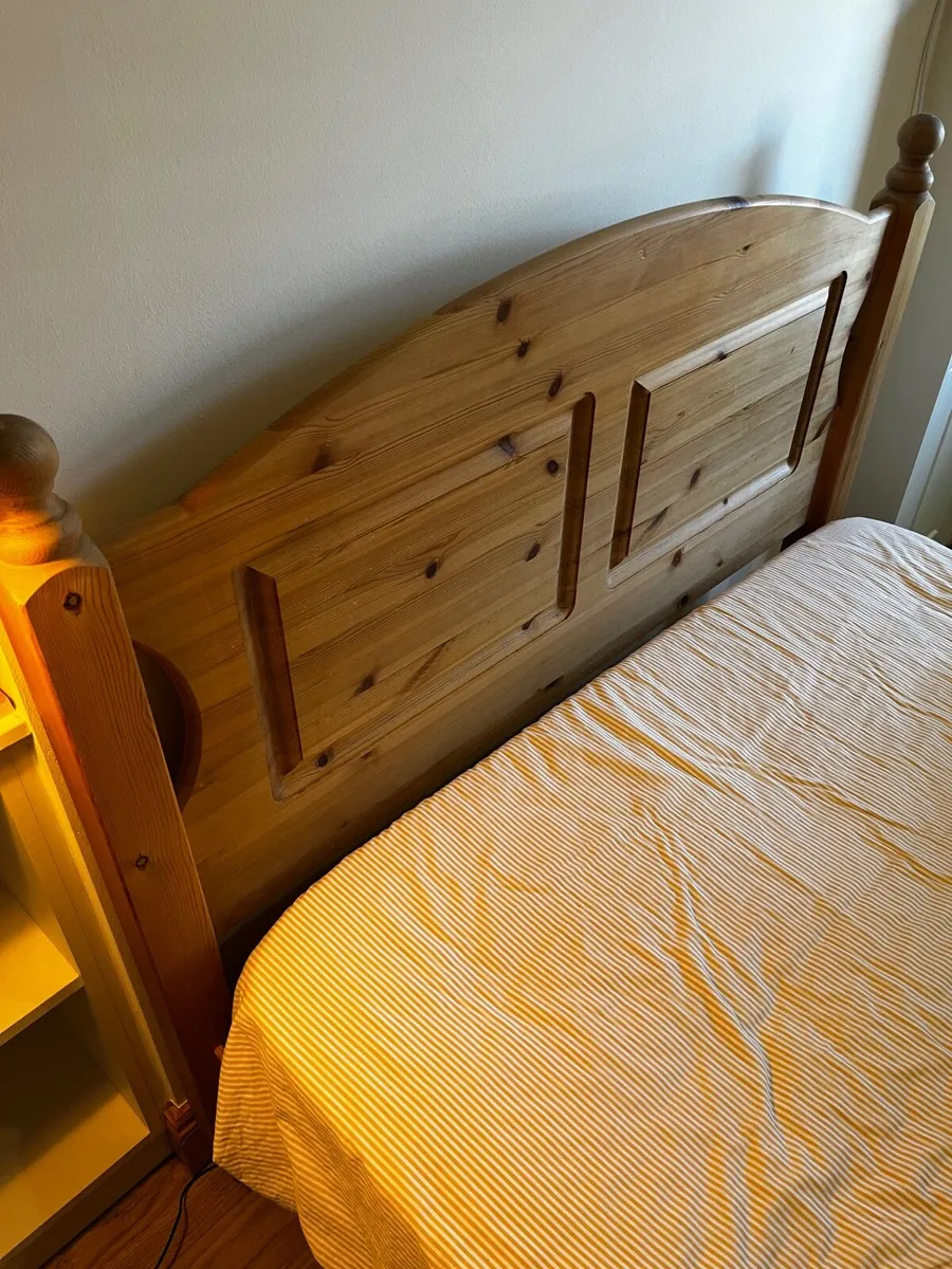Small double bed & mattress - Image 2