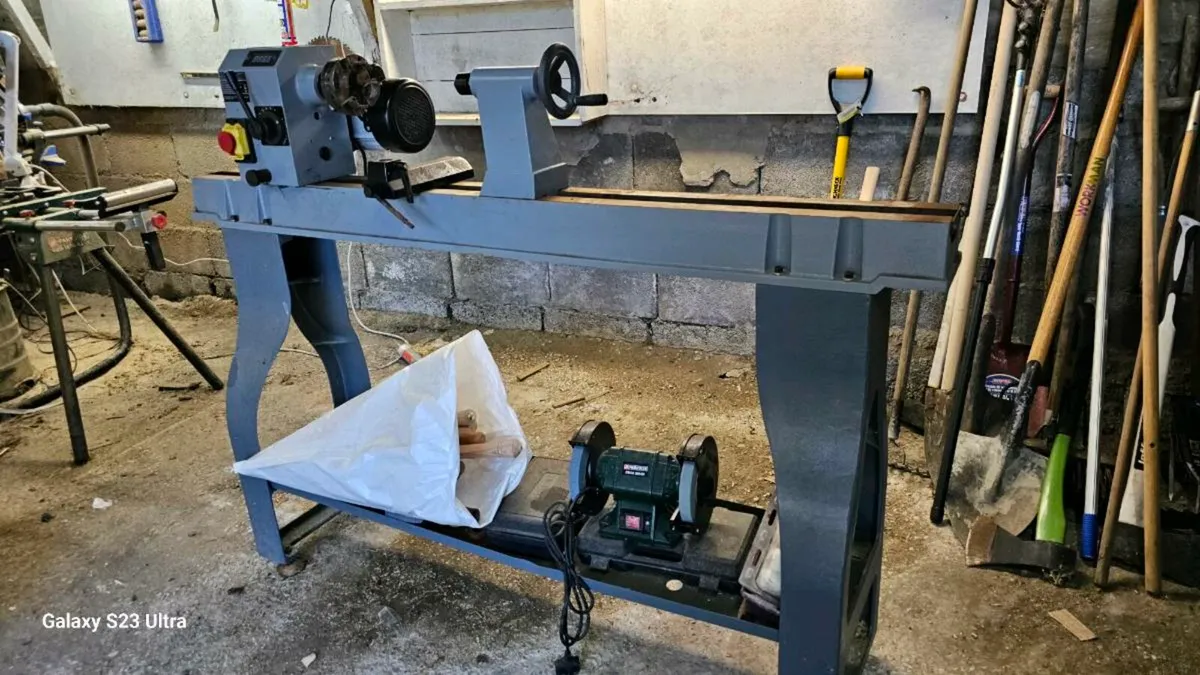 wood lathe - Image 1