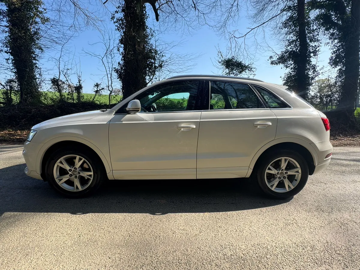 162 AUDI Q3 2.0 TDI SPORT Line ibis white - Image 2