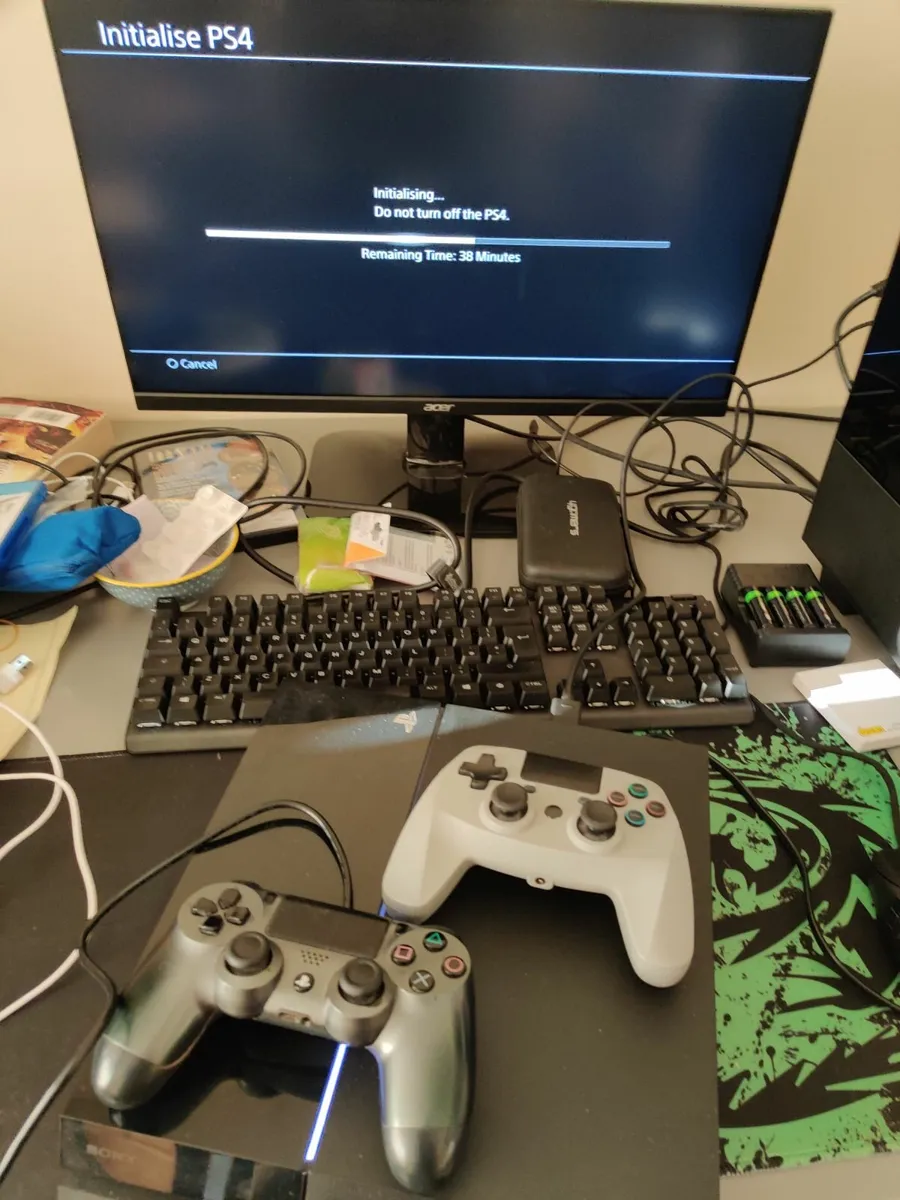 PlayStation 4 500gb + 4 games - Image 1