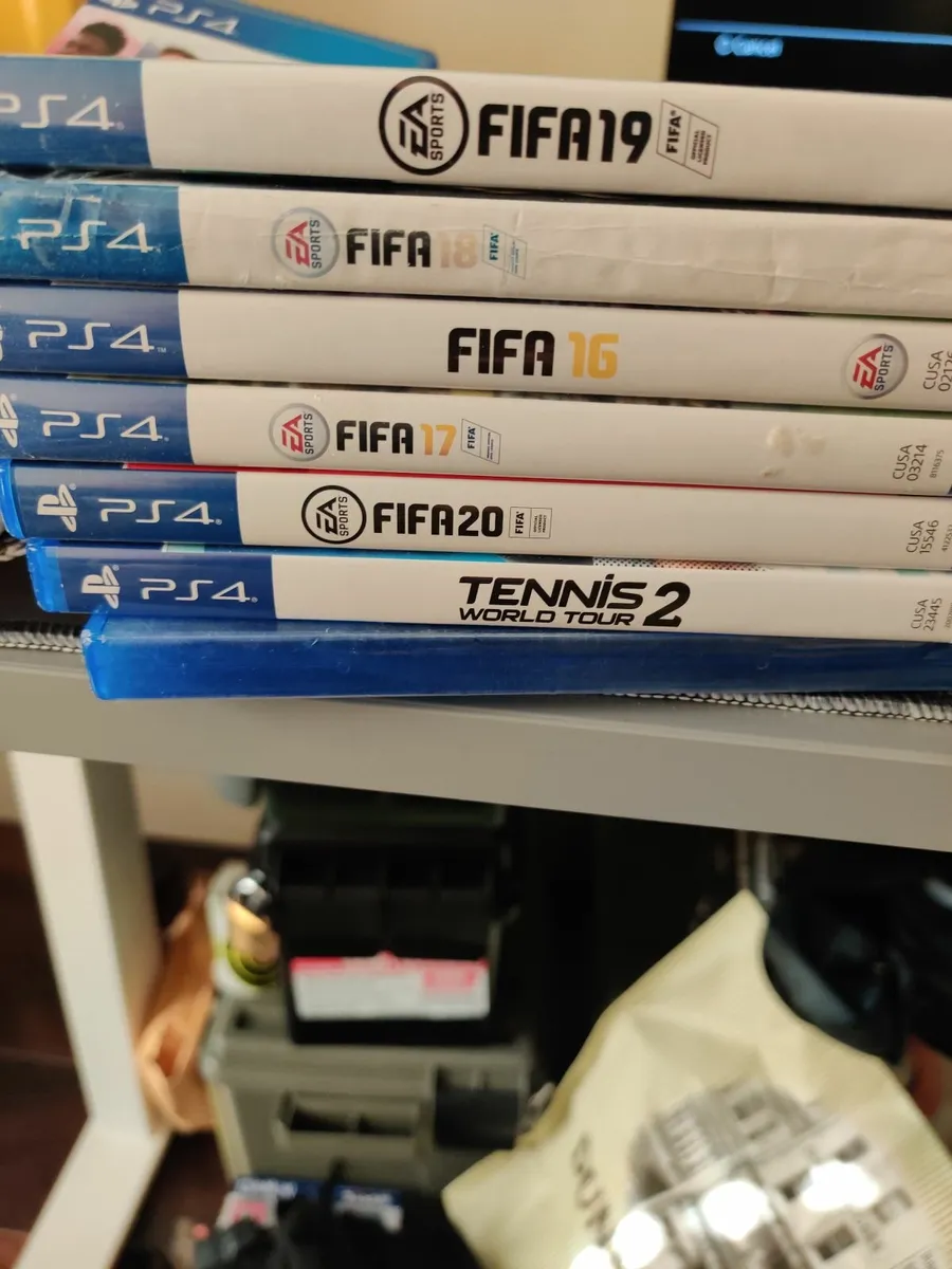 PlayStation 4 500gb + 4 games - Image 3