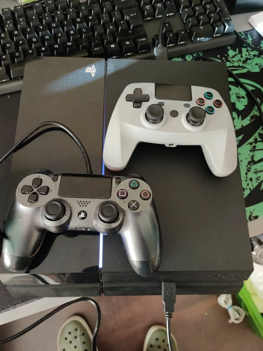 PlayStation 4 500gb + 4 games - Image 4