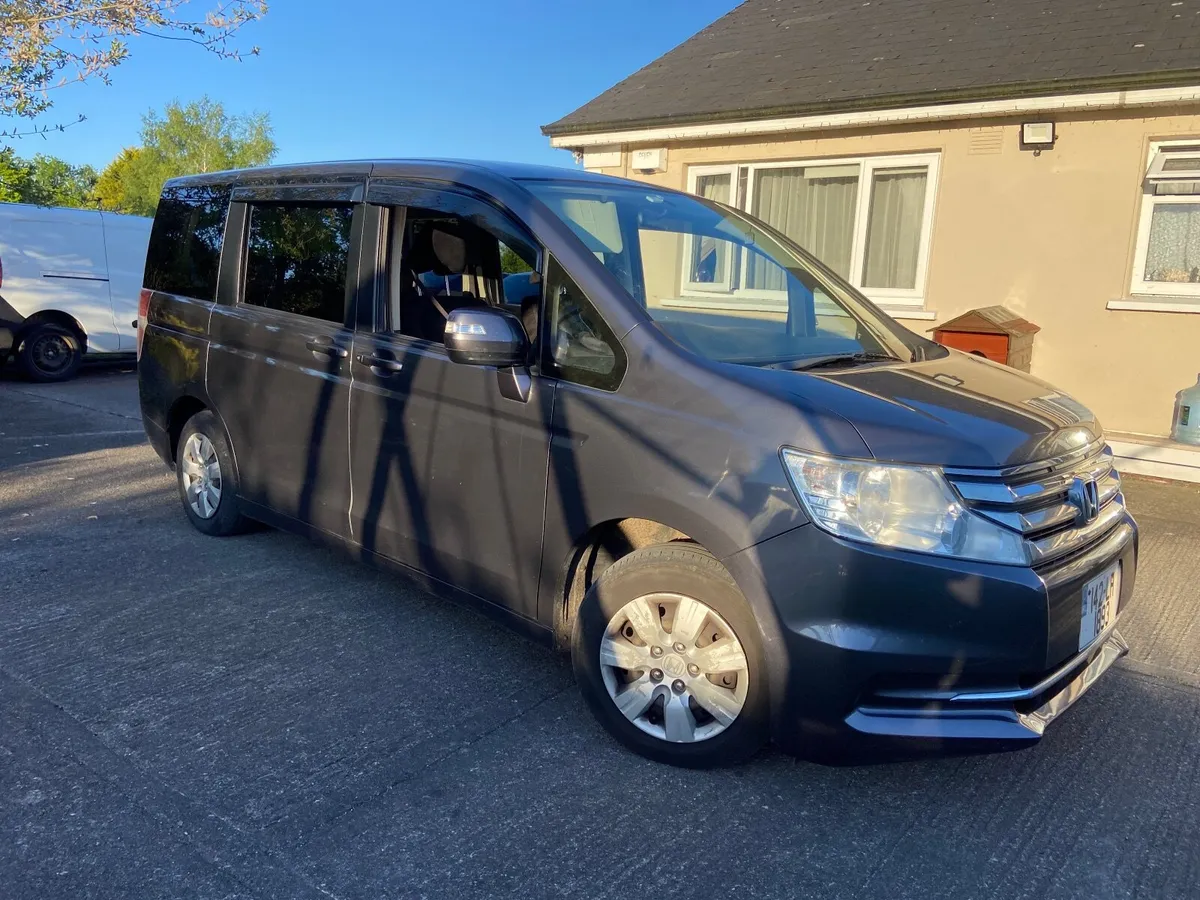 Honda Stepwagon 2014 - Image 2
