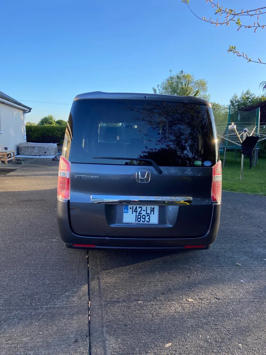 Honda Stepwagon 2014 - Image 4