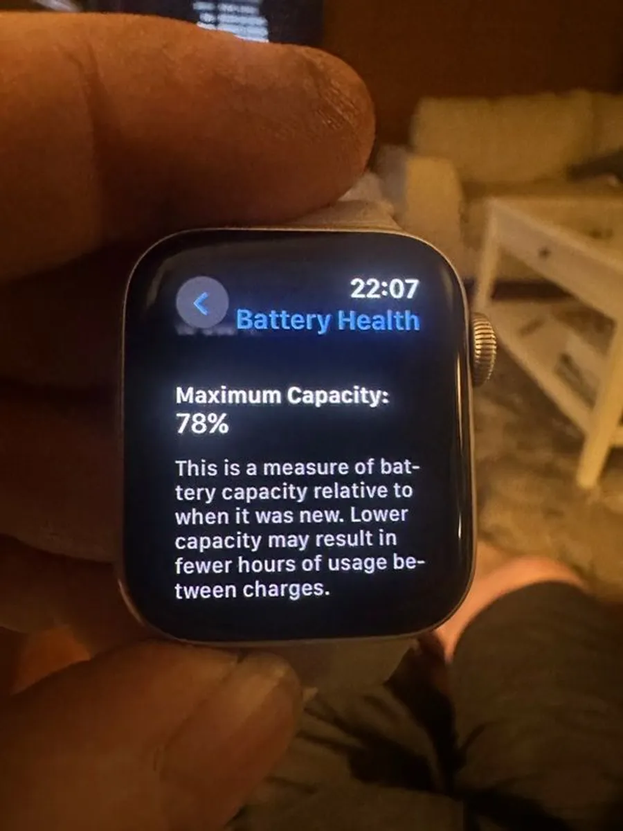 Apple Watch SE (GPS) (2nd Generation) - Image 4