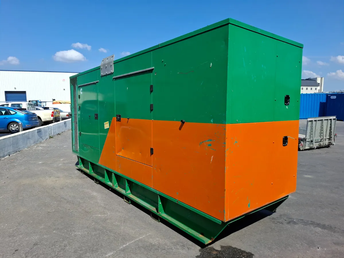 550KVA Cummins Generator - Image 3