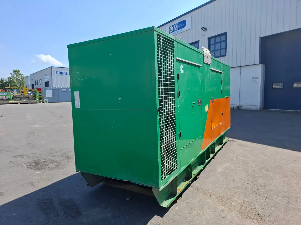 550KVA Cummins Generator - Image 4