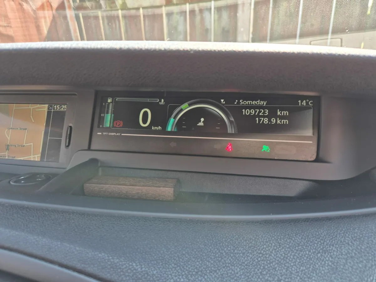 Renault Grand Scenic - Image 2
