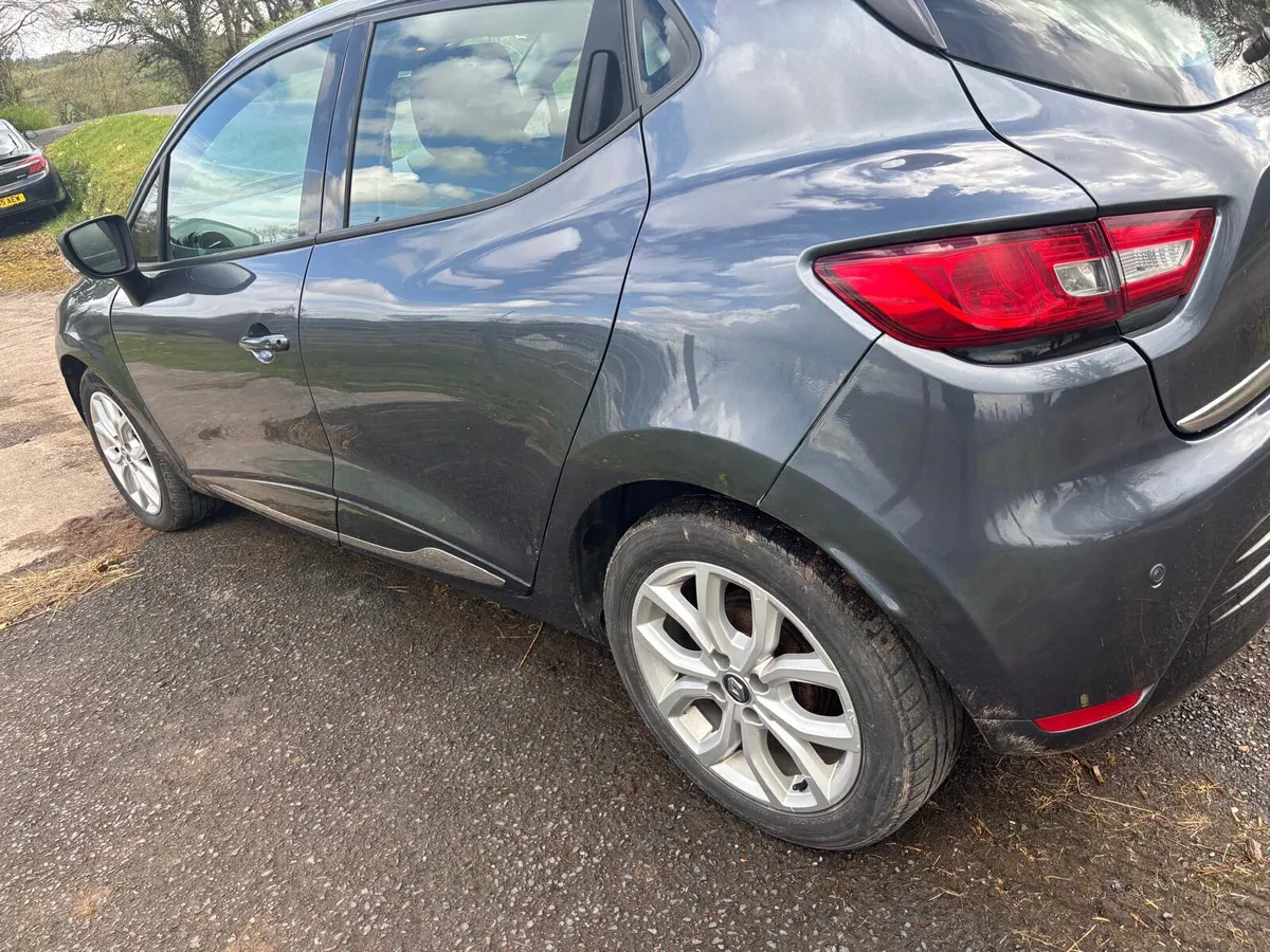 ‘17 Renault Clio DCI Dynamique Nav (LOW NOX) - Image 4