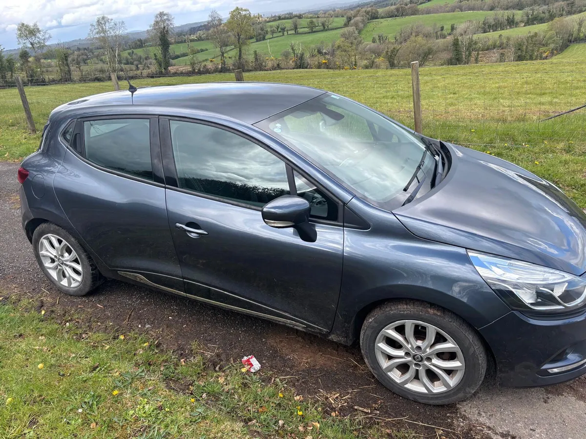 ‘17 Renault Clio DCI Dynamique Nav (LOW NOX) - Image 2