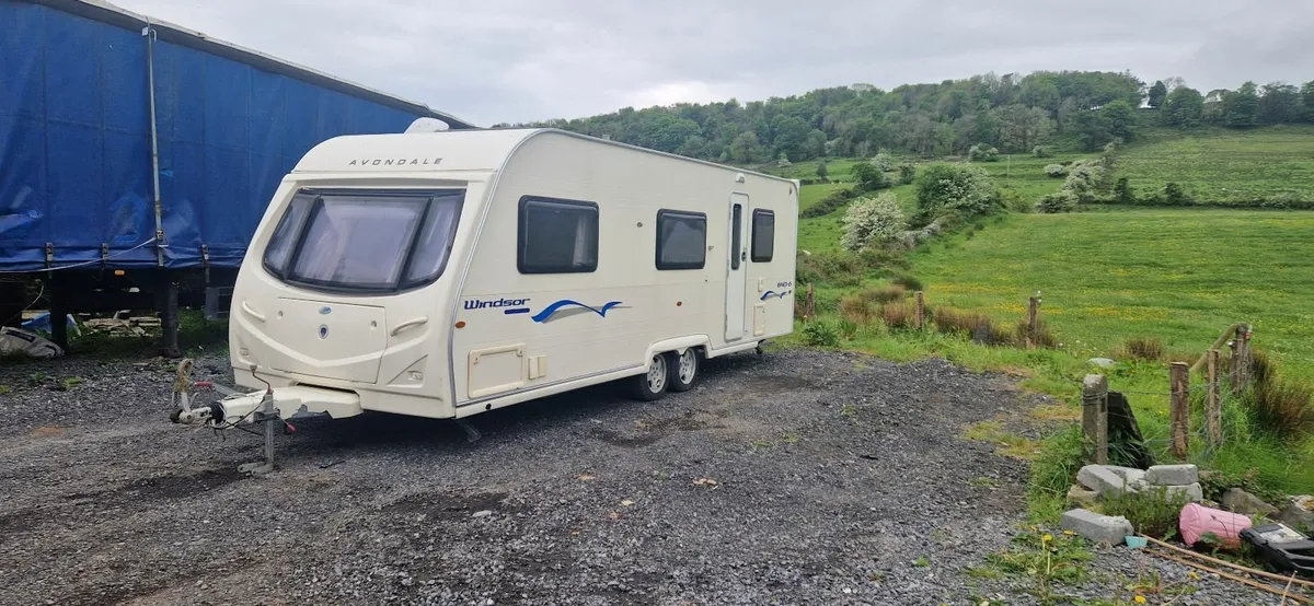 6 Berth Caravan - Image 4