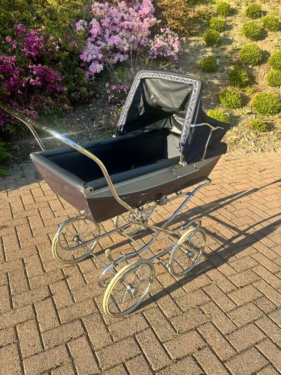Vintage silver cross pram - Image 2