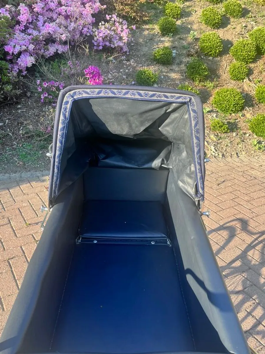 Vintage silver cross pram - Image 3