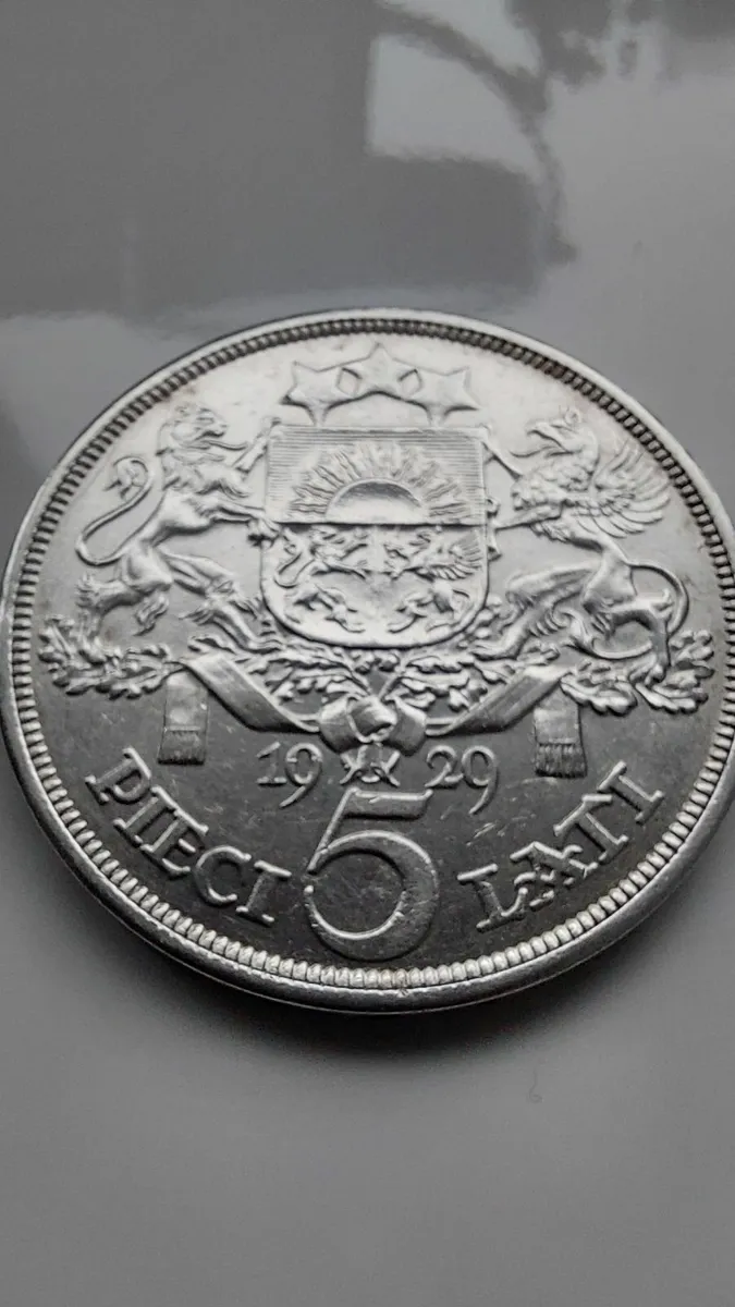 1929 Latvian 5 Lati Silver Coin KM#9 - Image 2