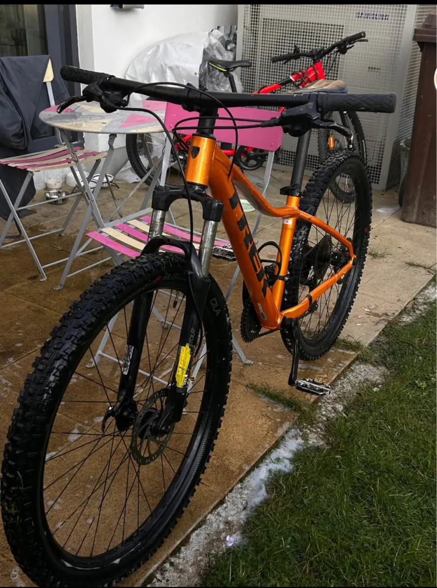 Mountain bike - Image 1