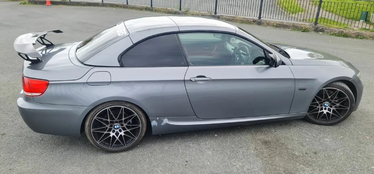 BMW 3-Series / PETROL / €15.750 - Image 2