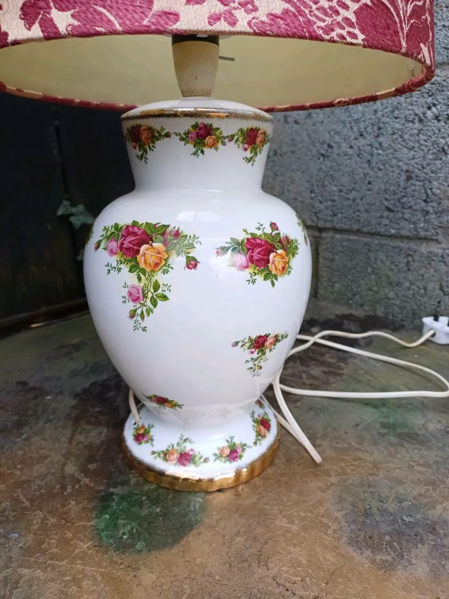 1962 Old Country Rose Table Lamp - Image 2
