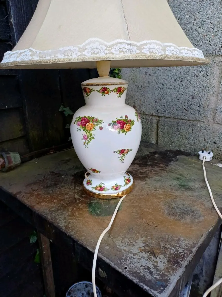 1962 Old Country Rose Table Lamp - Image 3