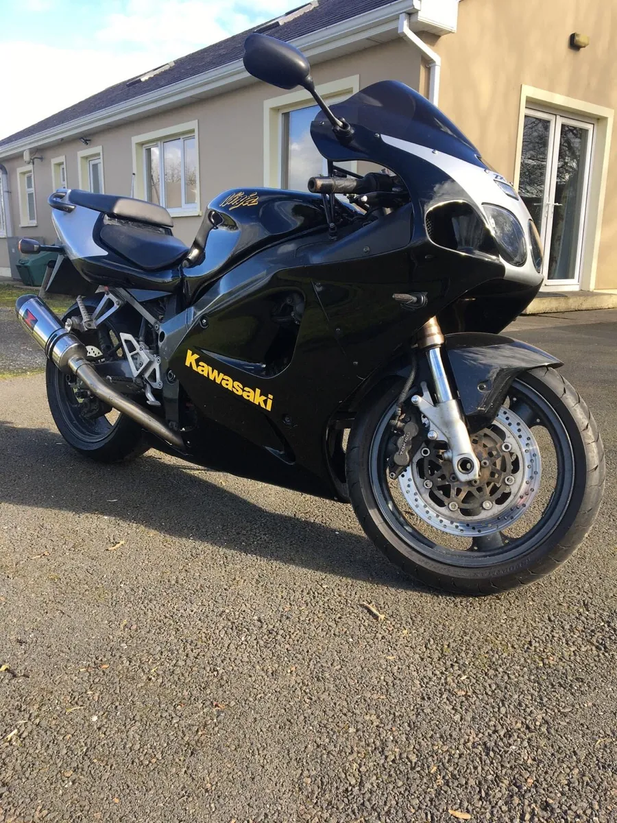 Kawasaki ZX7-R - Image 1
