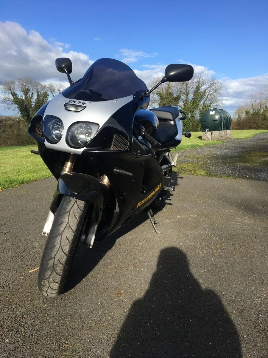 Kawasaki ZX7-R - Image 2