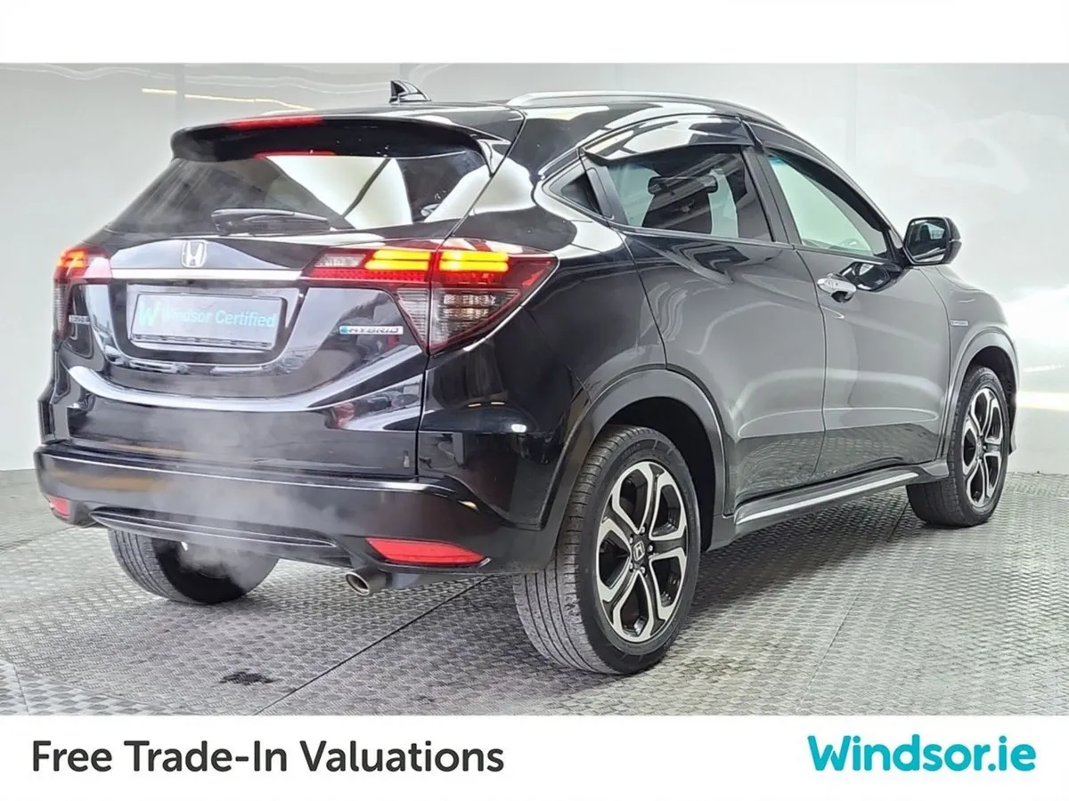 Honda Vezel Hybrid - Image 3