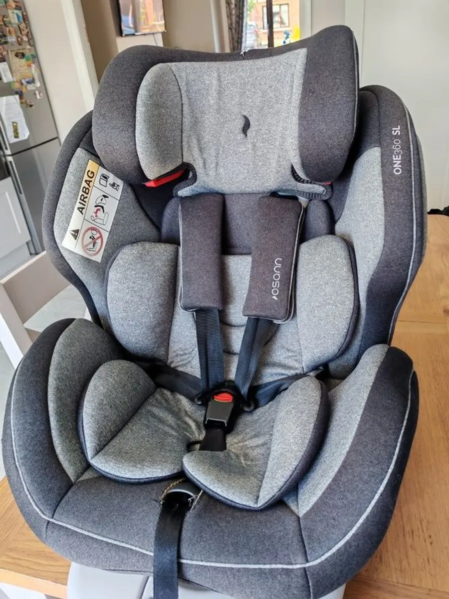 Isofix car sear - Image 1