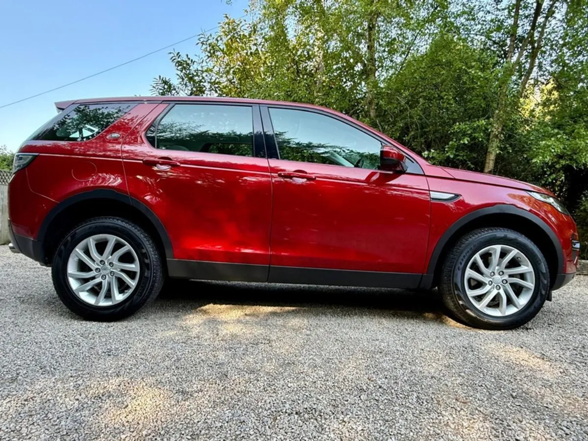 Land Rover Discovery Sport 2.0 TD4 SE  7 Seats Pa - Image 2