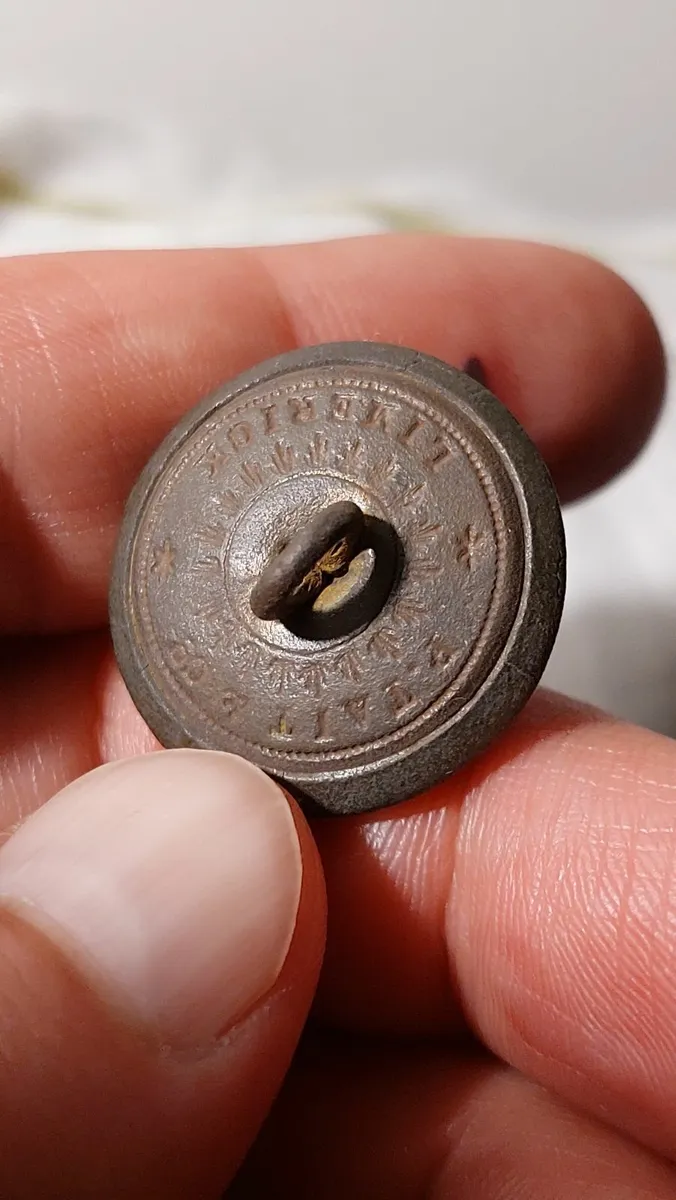 P.Tait &Co. Limerick,Victorian Officer's Button - Image 2