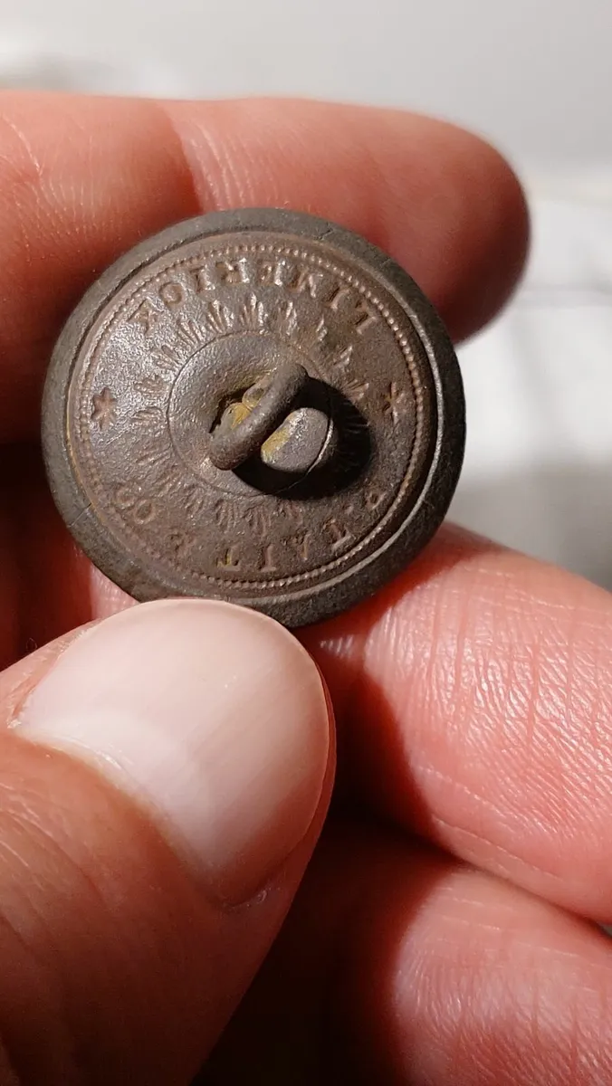 P.Tait &Co. Limerick,Victorian Officer's Button - Image 4