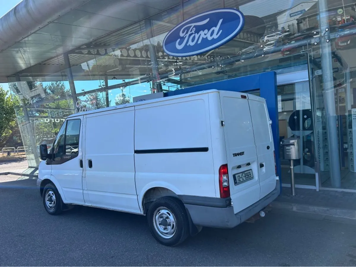 Ford Transit 250 SWB 2.2 TDCI L3 FWD L LR 3DR 100 - Image 4